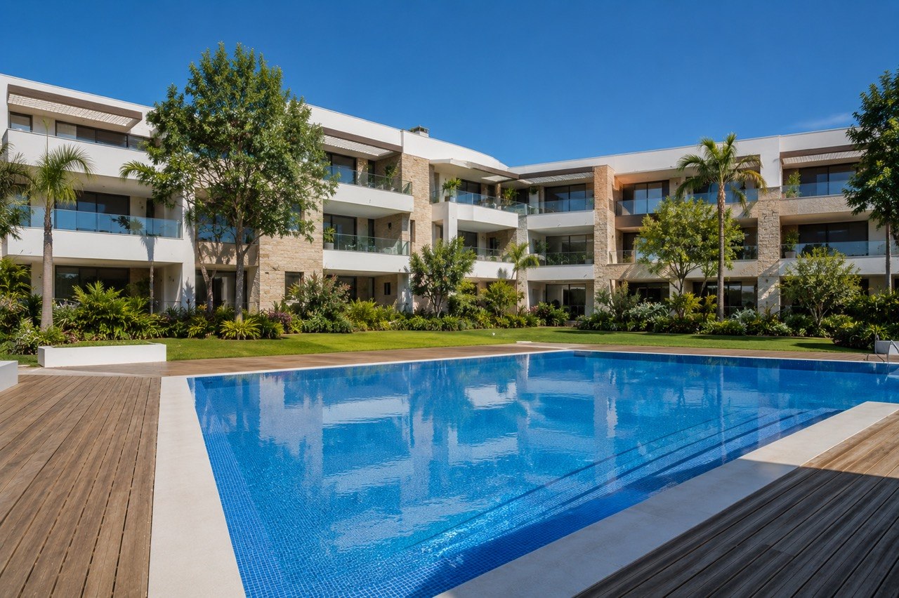 Coastal Villa with pool in Cascais